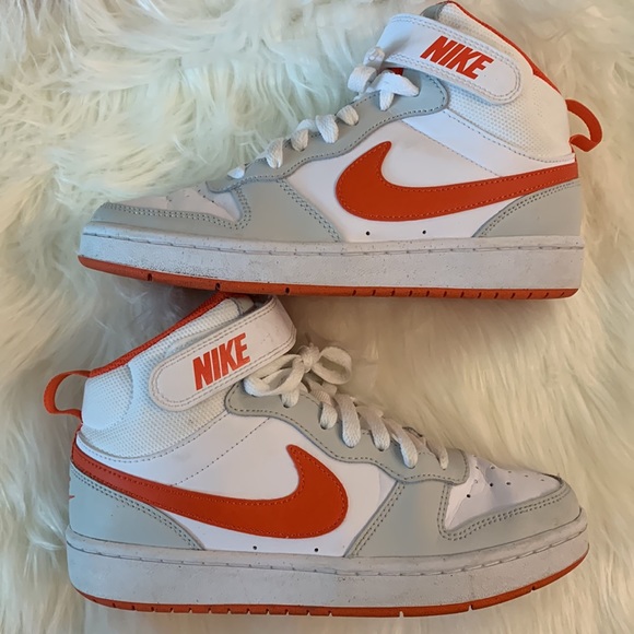 Gently used Nike Court Borough mid 2 size 5 - Picture 6 of 7